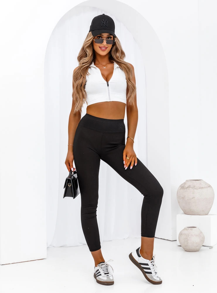 stylowe stylizacje z legginsami,